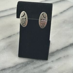 Dine Native American sterling silver stud earrings
